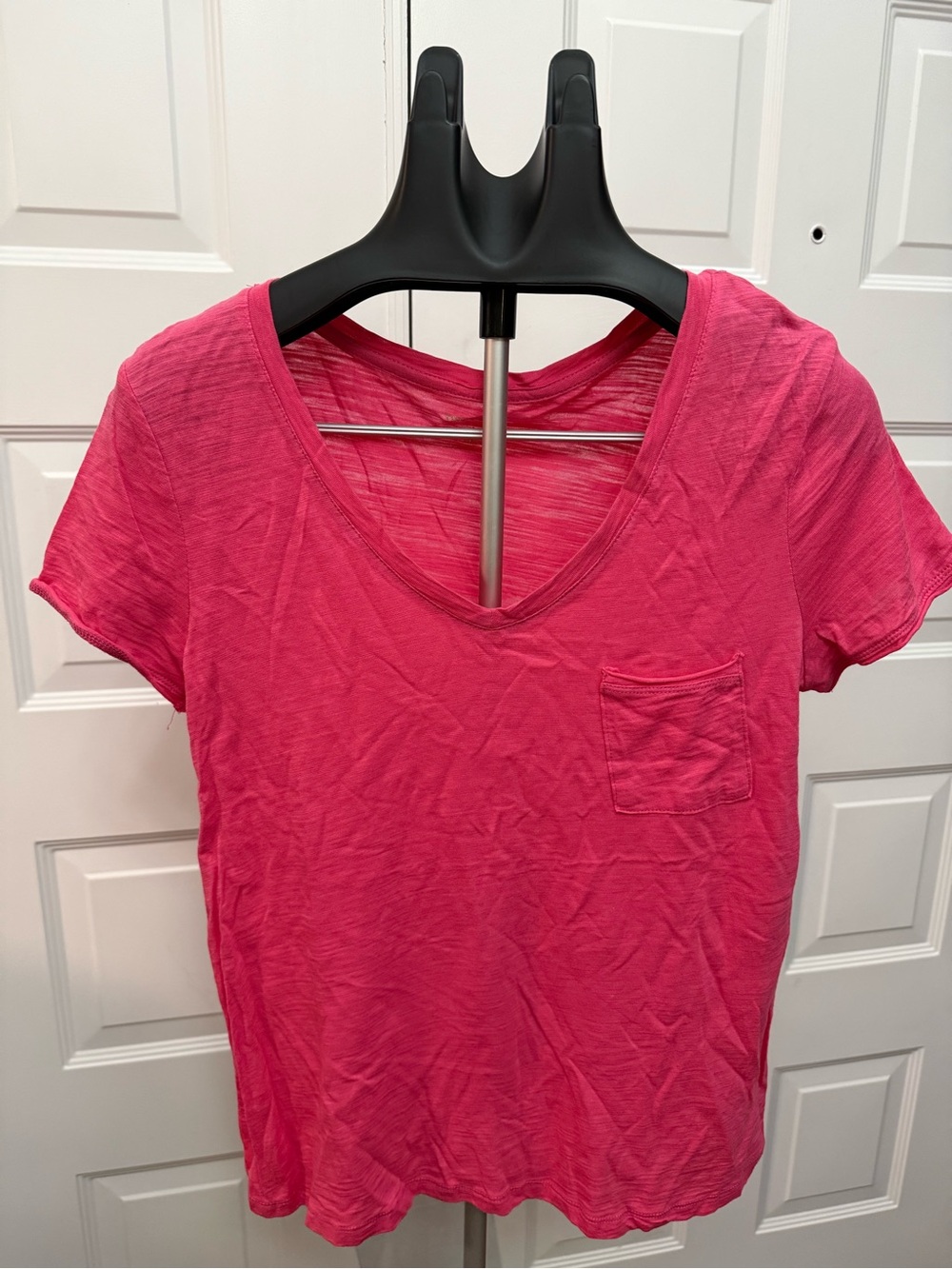 Women's Hot Pink V-Neck Pocket Tee